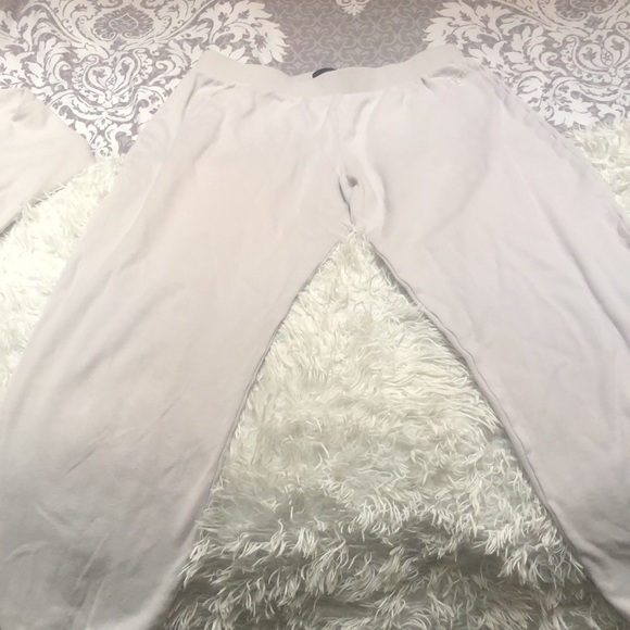 Armani Lounge Set - Picture 4 of 6